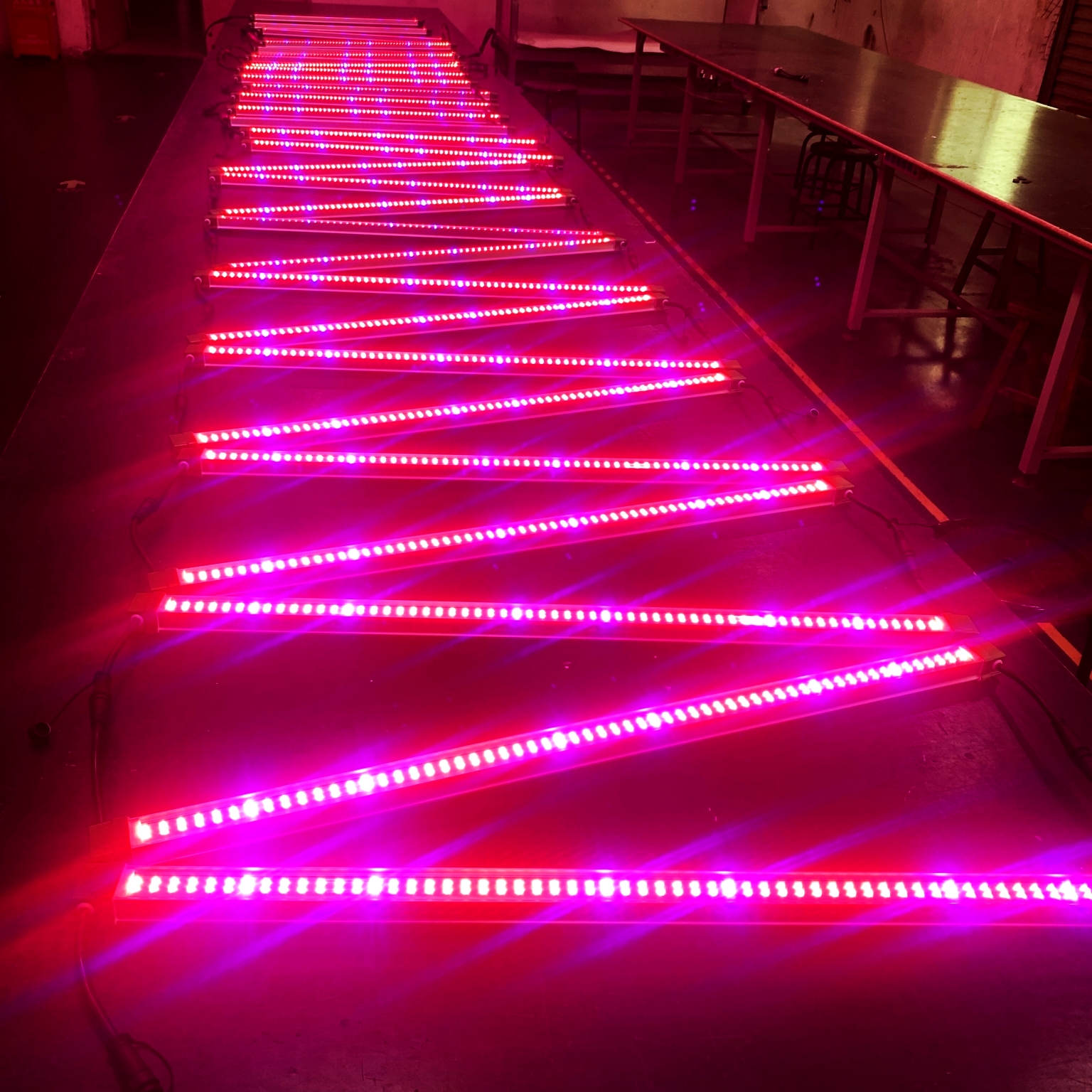 Luz de cultivo LED lineal de alta potencia de 75 W para plantas tropicales
